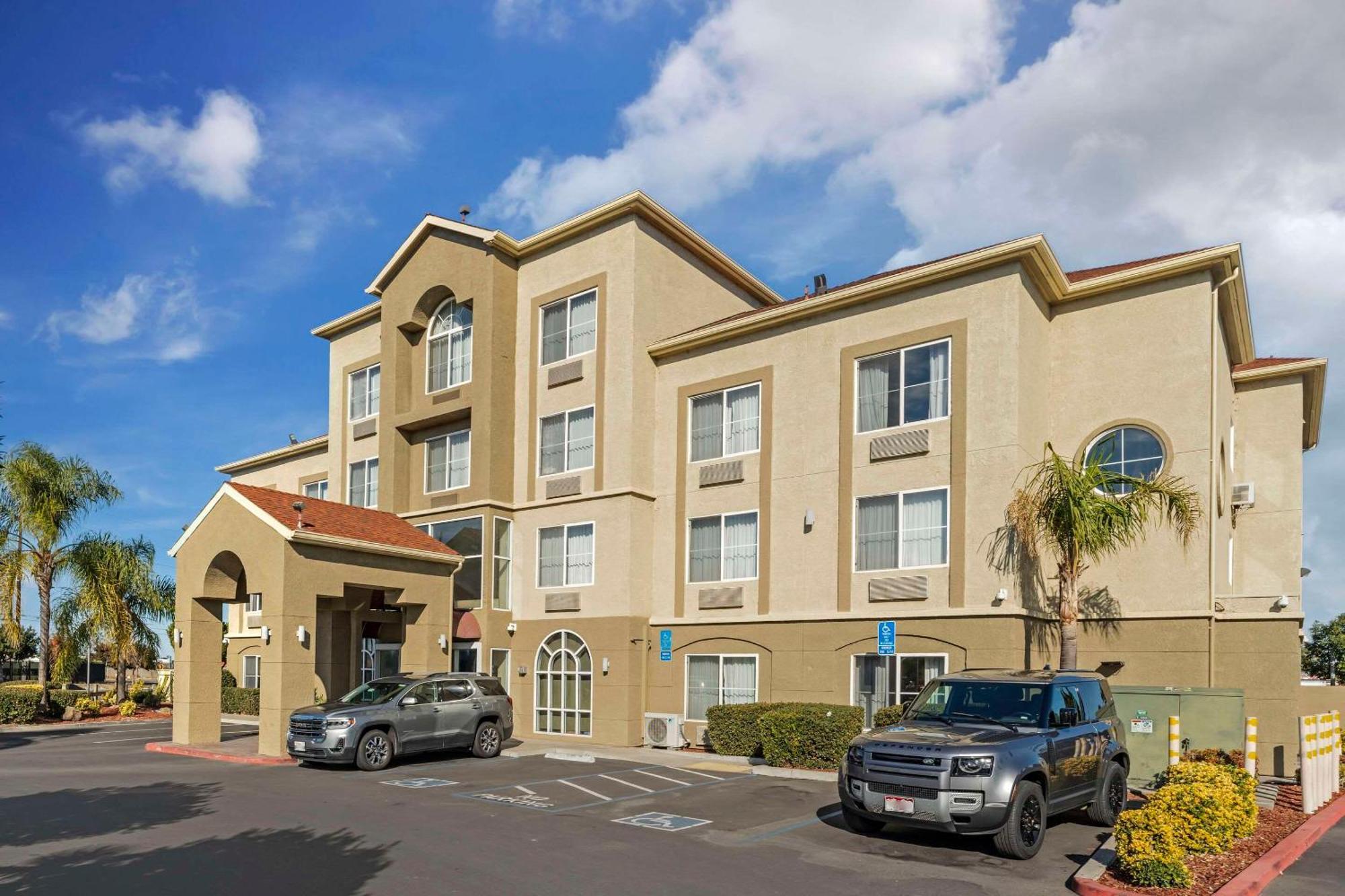 Comfort Inn Lathrop Stockton Airport Exterior foto